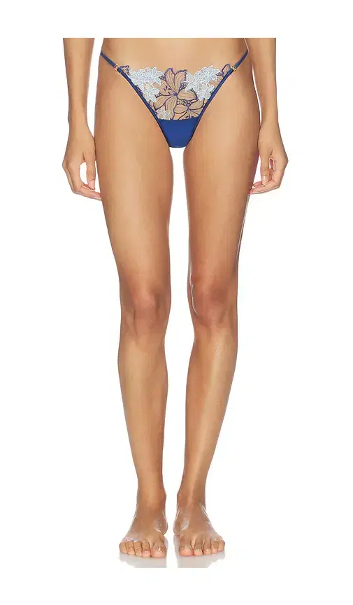 Calantha Thong