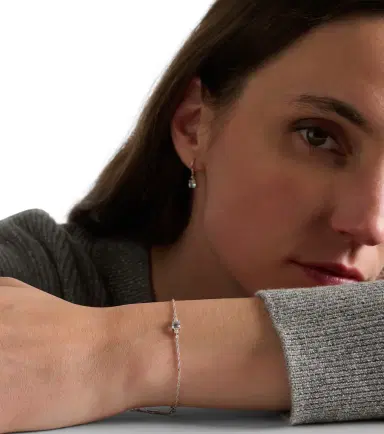 STONE AND STRAND Delicate 14kt white gold bracelet with aquamarine and pearls | Thumbnail 3 STONE AND STRAND Delicate 14kt white gold bracelet with aquamarine and pearls | Thumbnail 3