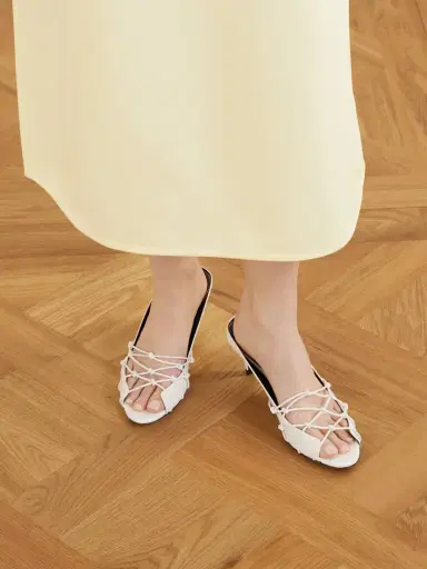 Jude Knotty Leather Pumps | Thumbnail 2