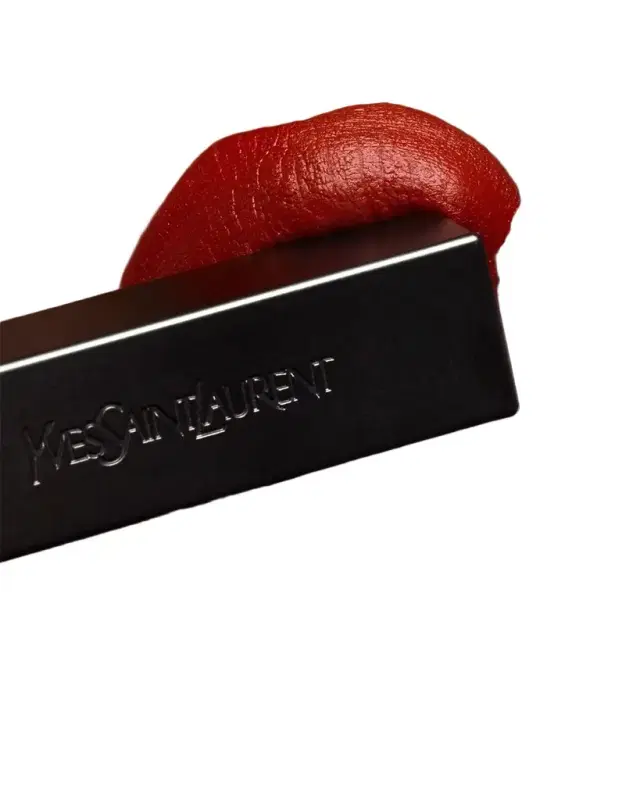Yves Saint Laurent Beaute The Slim Velvet Radical