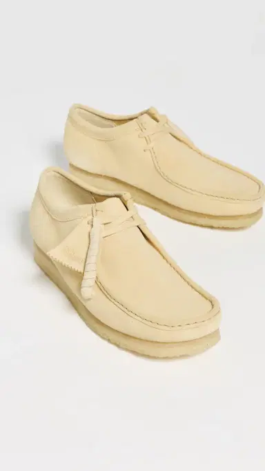 Clarks Wallabee Suede Shoes Pale Yellow Suede | Thumbnail 4