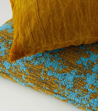 The House of Lyria Lonicera pillow | Thumbnail 2
