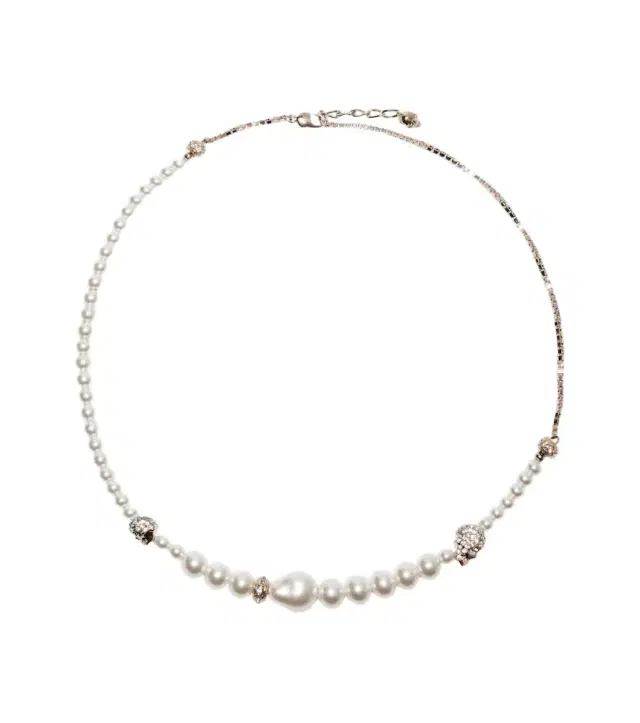 Skull embellished faux pearl necklace
