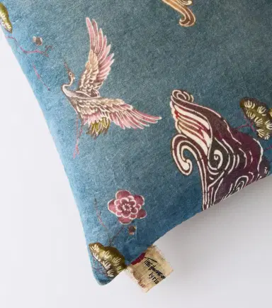 The House of Lyria Aristolochia cotton pillow | Thumbnail 2