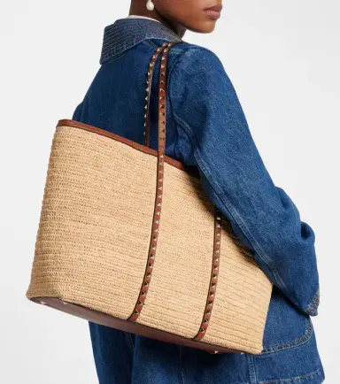 Valentino Garavani Rockstud Large raffia tote bag | Thumbnail 5