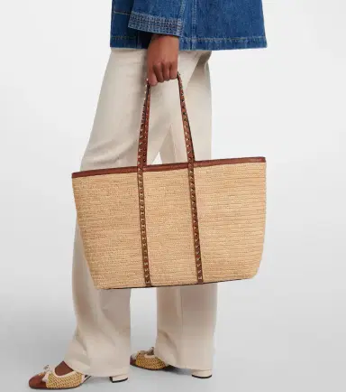 Valentino Garavani Rockstud Large raffia tote bag | Thumbnail 7