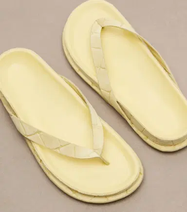 Jacquemus Tatanes suede thong sandals | Thumbnail 3 Jacquemus Tatanes suede thong sandals | Thumbnail 3