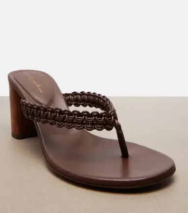 Gianvito Rossi Braided leather thong sandals | Thumbnail 4