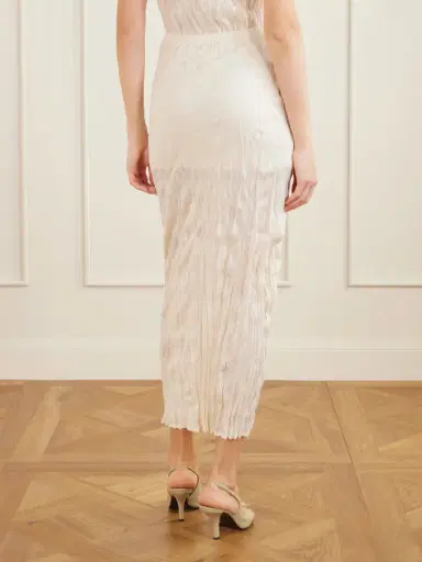 TOTEME Crinkled Knit Viscose Midi Skirt | Thumbnail 4 TOTEME Crinkled Knit Viscose Midi Skirt | Thumbnail 4