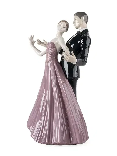 Lladro Anniversary Waltz Figurine | Thumbnail 2