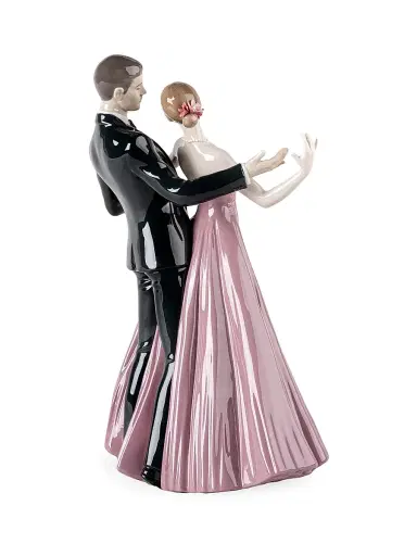 Lladro Anniversary Waltz Figurine | Thumbnail 3