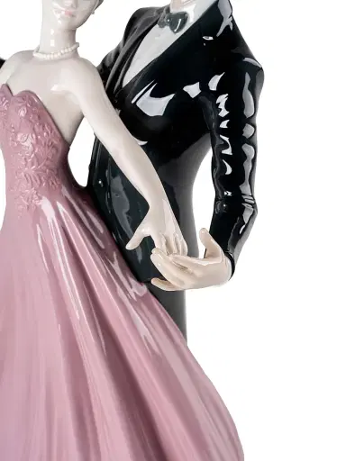 Lladro Anniversary Waltz Figurine | Thumbnail 6