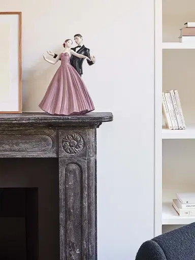 Lladro Anniversary Waltz Figurine | Thumbnail 7