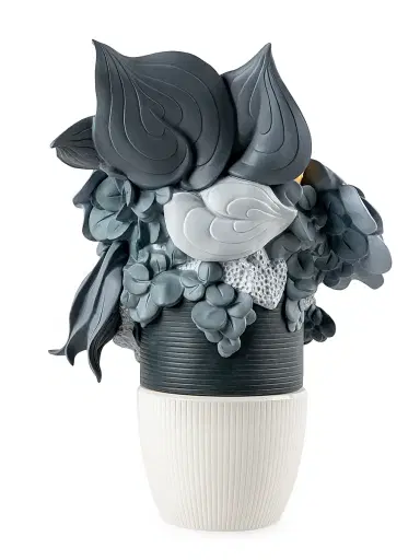 Lladro Vase With Flowers Porcelain Figurine - Blue | Thumbnail 3
