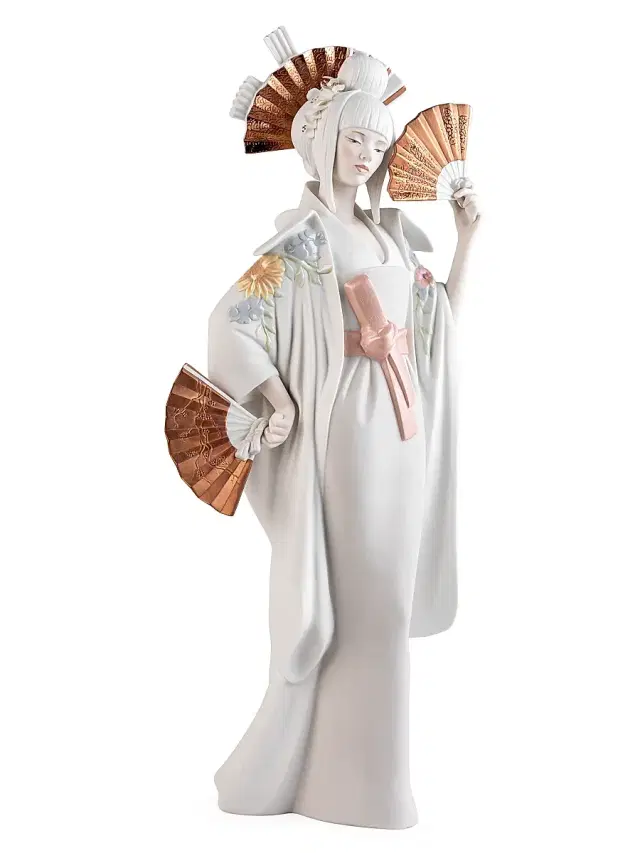 Lladro Japanese Dancer Porcelain Sculpture