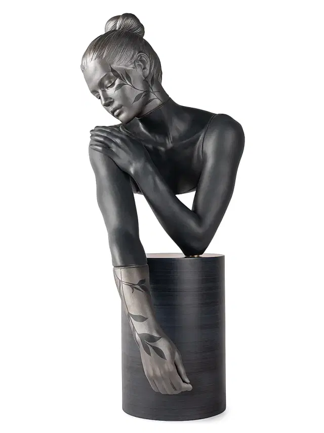 Lladro Reflections Of Nature Her Statue