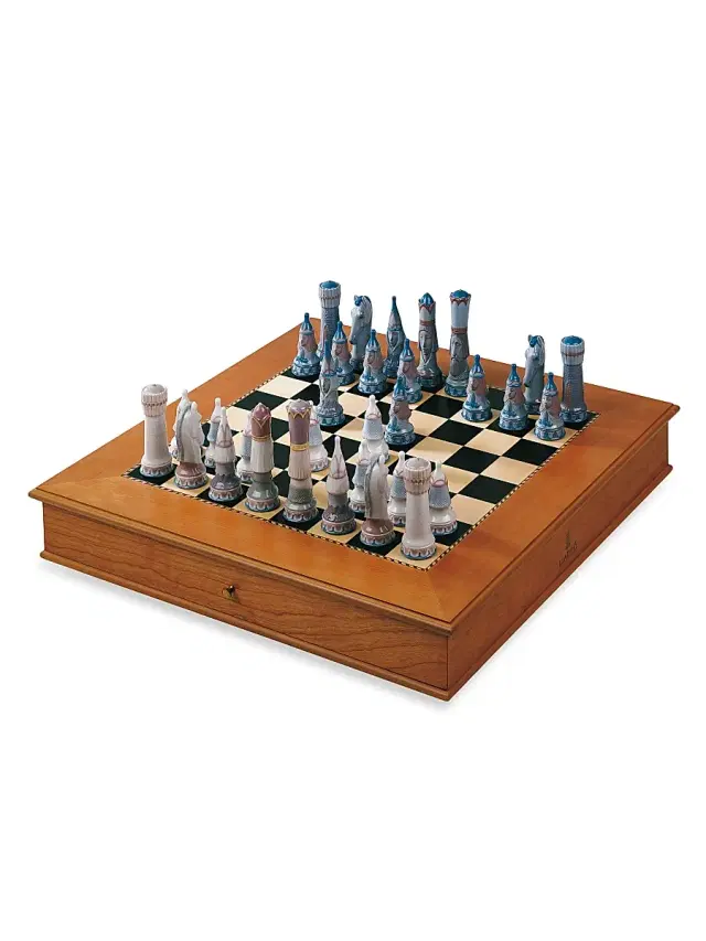 Lladro Medieval Chess Set