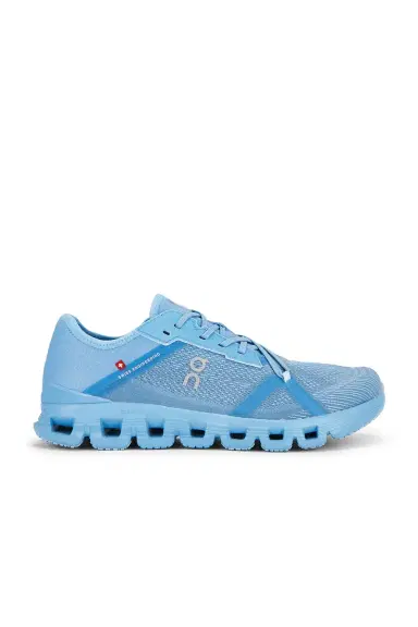 ON Cloud X 4 Ad | Thumbnail 1