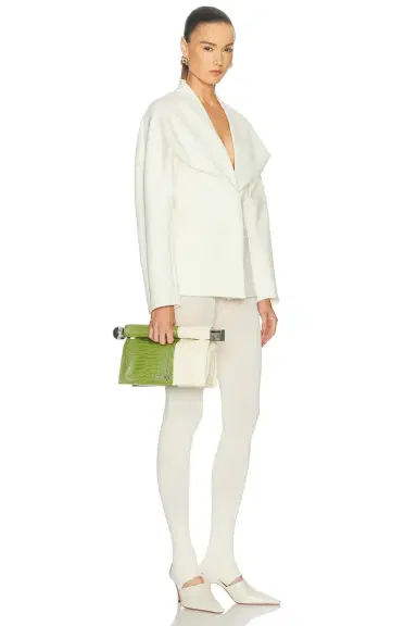 Jacquemus La Pochette Rond Carre | Thumbnail 2 Jacquemus La Pochette Rond Carre | Thumbnail 2