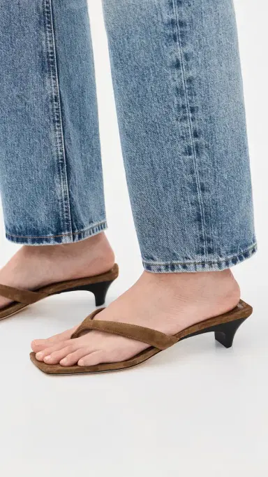 Vince San Juan Thong Sandals Elmwood | Thumbnail 3