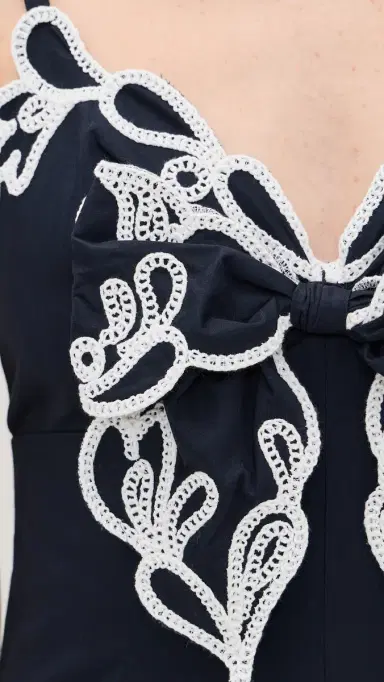 Cinq à Sept Bloom Embroidered Dama Dress Navy/White | Thumbnail 6