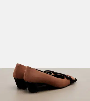 Roger Vivier Belle Vivier suede pumps | Thumbnail 3 Roger Vivier Belle Vivier suede pumps | Thumbnail 3