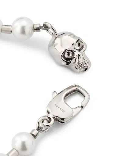 Alexander McQueen Women's Skull Pearl-Embellished Ball Chain Belt - Pearl | Thumbnail 3 Alexander McQueen Women's Skull Pearl-Embellished Ball Chain Belt - Pearl | Thumbnail 3