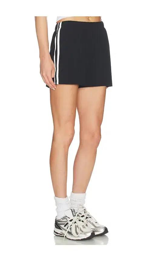 Ella Airweight Track Short