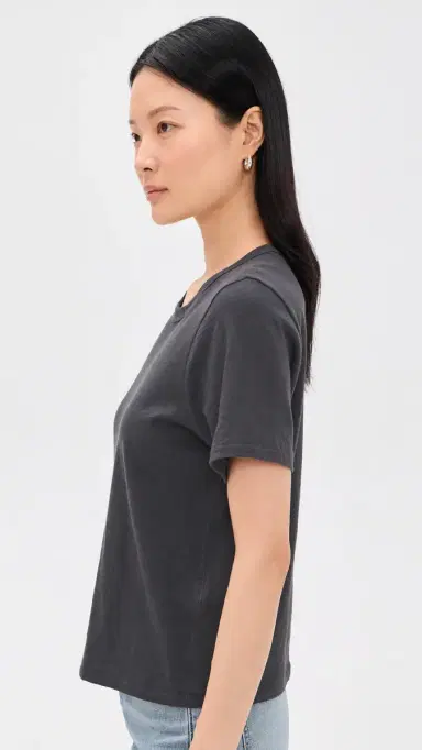Faherty Sunwashed Essential Tee Washed Black | Thumbnail 4 Faherty Sunwashed Essential Tee Washed Black | Thumbnail 4