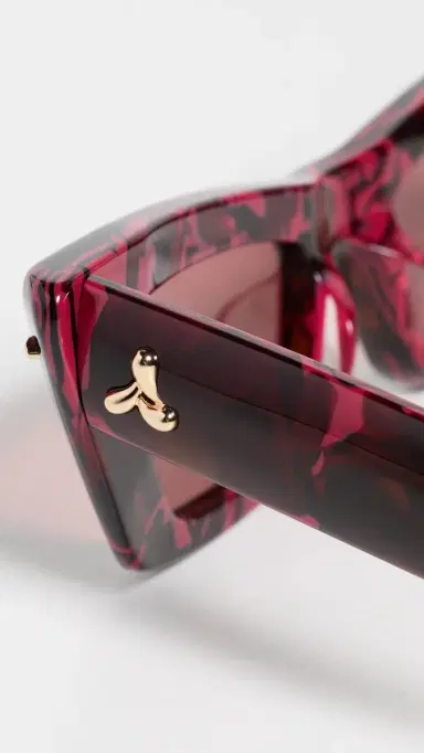 Le Specs x Alemais Lucia Sunglasses | Thumbnail 5 Le Specs x Alemais Lucia Sunglasses | Thumbnail 5