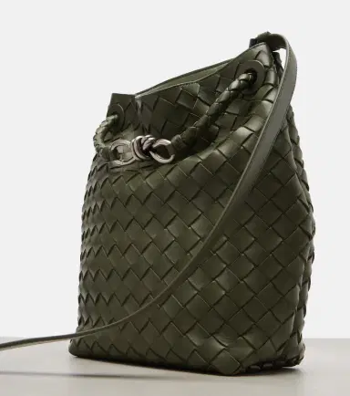 Bottega Veneta Andiamo Intrecciato Small leather bucket bag | Thumbnail 4 Bottega Veneta Andiamo Intrecciato Small leather bucket bag | Thumbnail 4