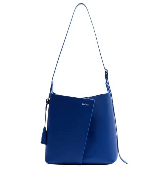 Bilbao Medium leather bucket bag