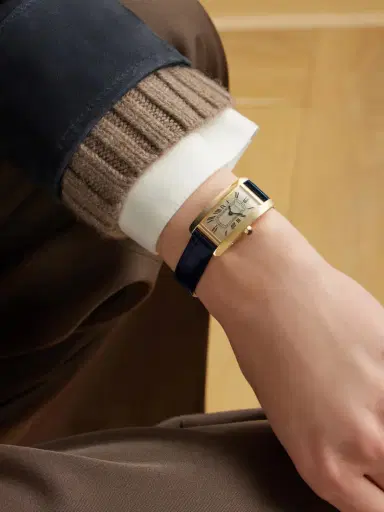 Cartier Tank Américaine Mini 18-karat Gold Watch | Thumbnail 2 Cartier Tank Américaine Mini 18-karat Gold Watch | Thumbnail 2