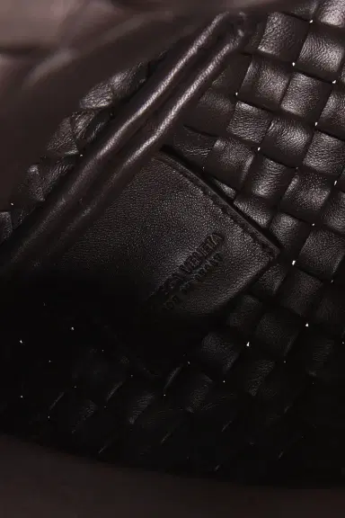 Bottega Veneta Small Vongola Clutch | Thumbnail 6 Bottega Veneta Small Vongola Clutch | Thumbnail 6