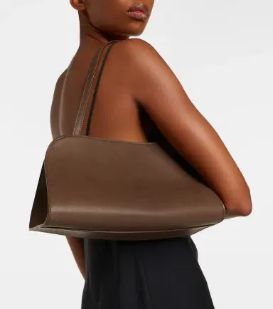 The Row Peggy Small leather clutch | Thumbnail 5 The Row Peggy Small leather clutch | Thumbnail 5
