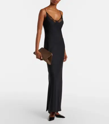 The Row Peggy Small leather clutch | Thumbnail 6 The Row Peggy Small leather clutch | Thumbnail 6