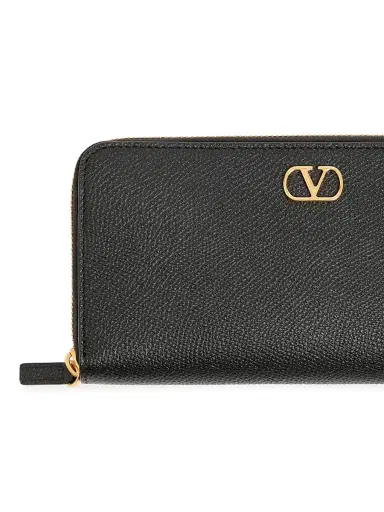 Valentino Garavani Women's V-Logo Signature Zippered Wallet in Grainy Calfskin Leather - Black | Thumbnail 3