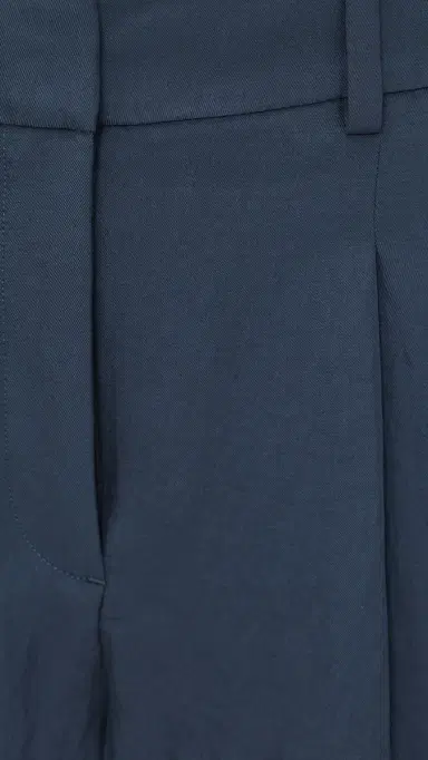 Theory Fluid Pleated Shorts Nocturne Navy/Xlv | Thumbnail 6 Theory Fluid Pleated Shorts Nocturne Navy/Xlv | Thumbnail 6
