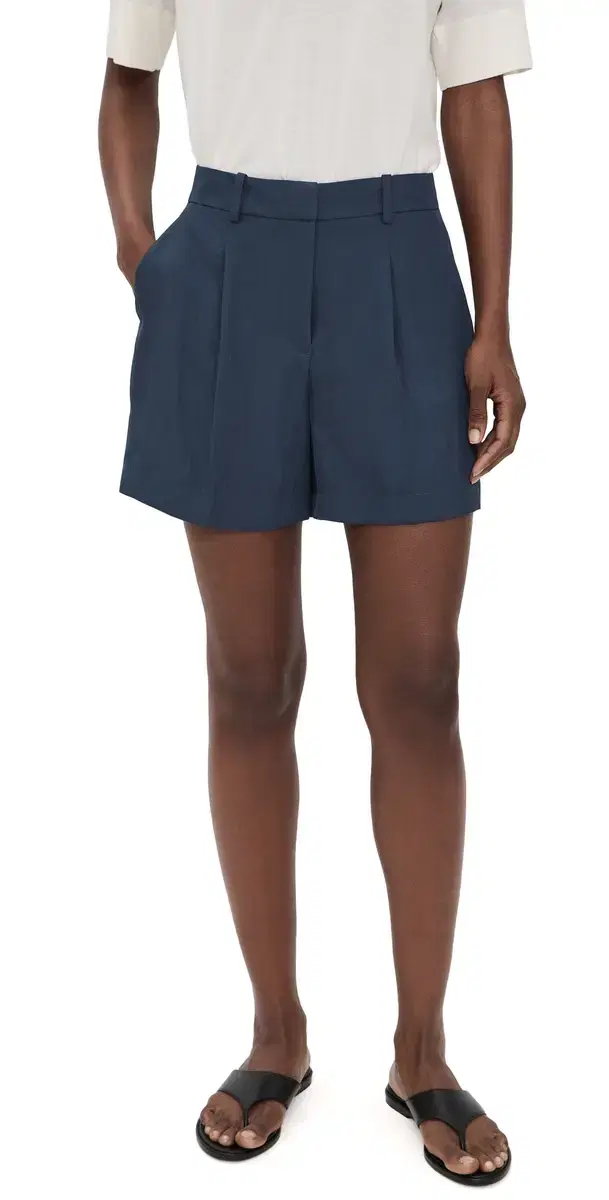 Theory Fluid Pleated Shorts Nocturne Navy/Xlv