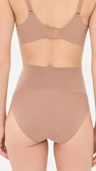 SPANX supersmooth Undie-tectable Natural Hi-eg Briefs Cafe au ait | Thumbnail 3 SPANX supersmooth Undie-tectable Natural Hi-eg Briefs Cafe au ait | Thumbnail 3