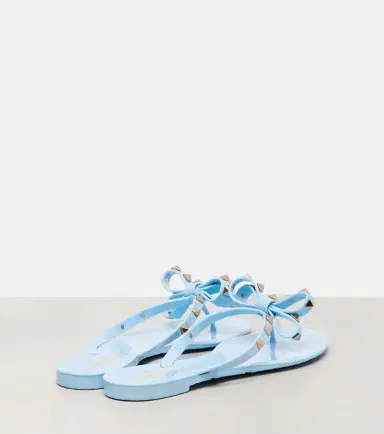 Valentino Garavani Rockstud PVC thong sandals | Thumbnail 3