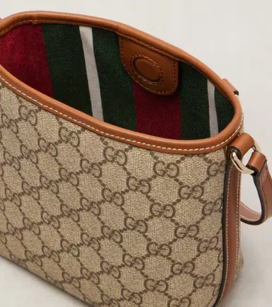 Gucci GG Emblem Small bucket bag | Thumbnail 3