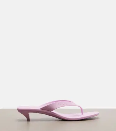 Gucci Vittoria logo thong sandals | Thumbnail 3