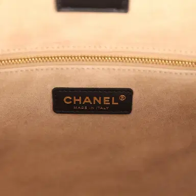 Chanel Chanel Small Cerf Shopping Bag Black Calfskin Gold Hardware | Thumbnail 8 Chanel Chanel Small Cerf Shopping Bag Black Calfskin Gold Hardware | Thumbnail 8
