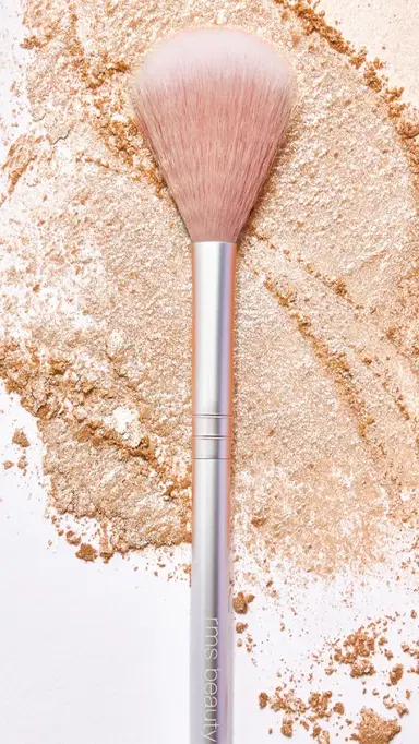 RMS Beauty Skin2Skin Classic Fan Brush No Color | Thumbnail 3