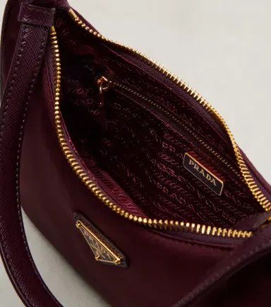Prada Re-Edition 2005 Re-Nylon shoulder bag | Thumbnail 2 Prada Re-Edition 2005 Re-Nylon shoulder bag | Thumbnail 2