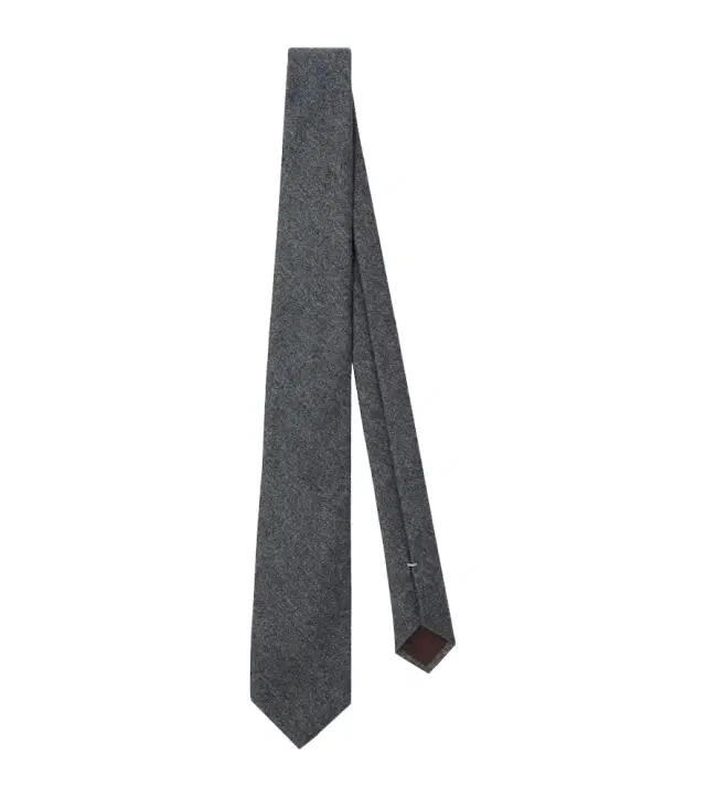 Wool tie