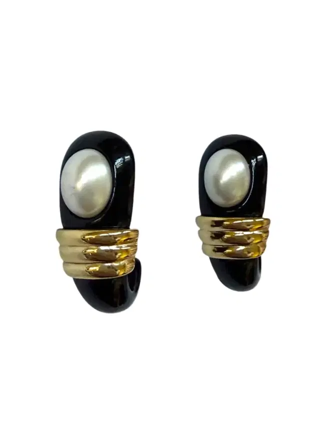 Pearl Half-Hopp Earrings