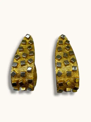 Jen Wonders Studio Sculptural Hoop Earrings | Thumbnail 4 Jen Wonders Studio Sculptural Hoop Earrings | Thumbnail 4