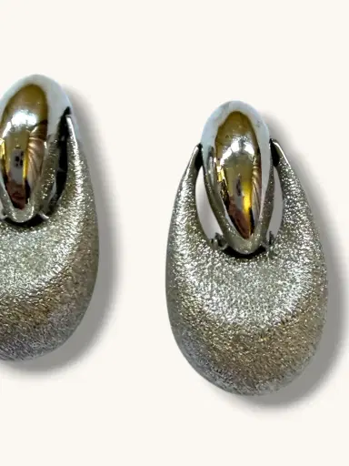 Jen Wonders Studio Silver Textured Earrings | Thumbnail 4